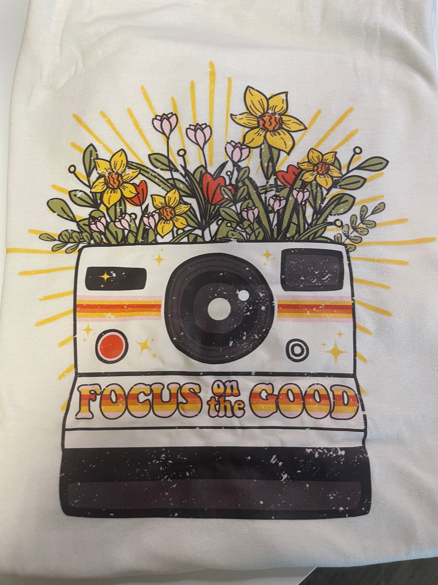 T-Shirt 'Focus on the Good' - Ivory